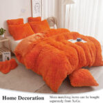 Parure de lit 3 pièces en fausse fourrure pour lit simple ( 01 Couette - 01 drap - 04 taies ) Dimensions: 2.40 m x 2.50 m (lit 3 places)