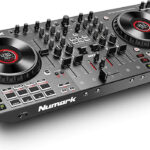 Contrôleur DJ 4 Canaux, Platines DJ Tactiles avec Écran, Pads et Effets Sonores, Sorties Cabine et Principale
